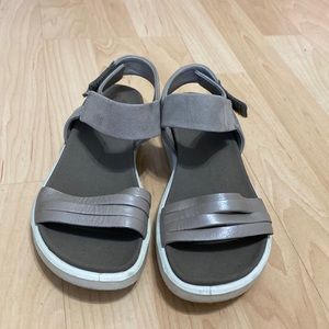 Ecco silver/grey sandals